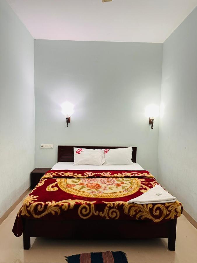 Pkn Homestay Kumily Thekkady Bagian luar foto